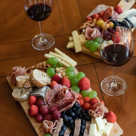 Bed & Breakfast Héloïse De Charme 3*