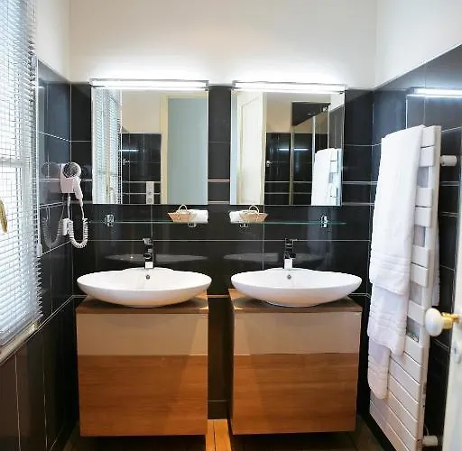 Heloise 3* Puisseguin